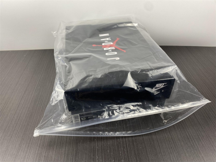 Air Jordan 11 Low "72-10" AV2187-001