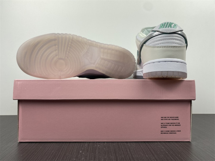 nike sb dunk low pro og qs Di*m*nd white bv1310-100