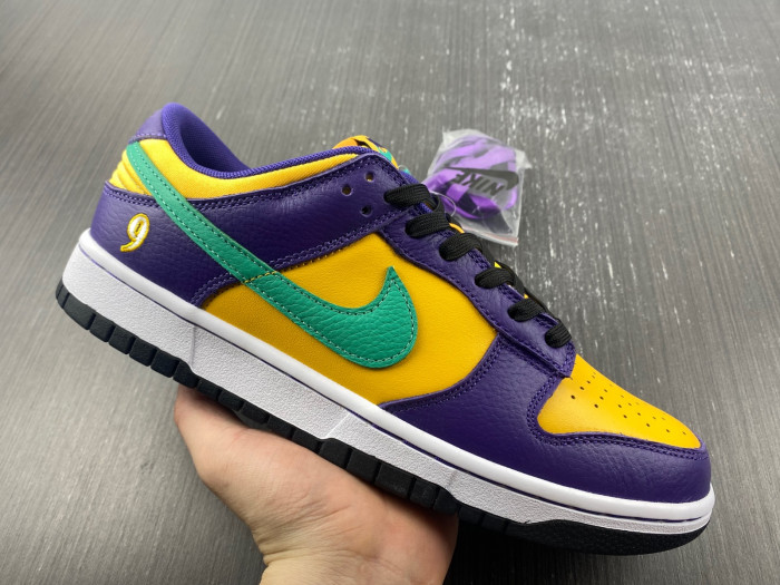 Nike Dunk Low LX Lisa Leslie  - DO9581-500