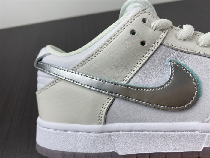 nike sb dunk low pro og qs Di*m*nd white bv1310-100