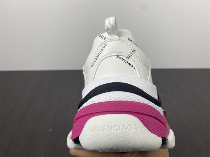 BLCG SNEAKER TRIPLE.S.