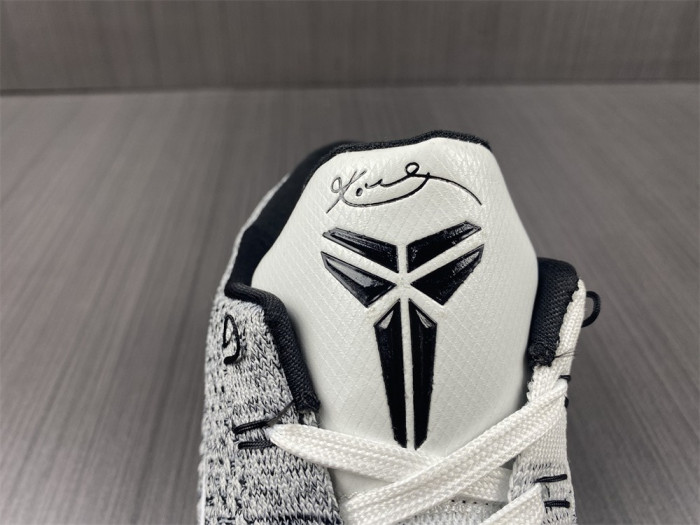 NIKE ZOOM KOBE 9 ELITE LOW XDR