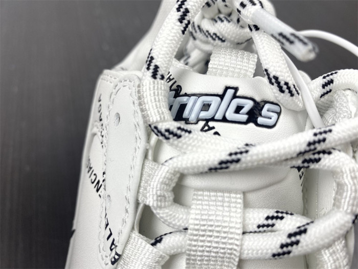 BLCG SNEAKER TRIPLE.S.