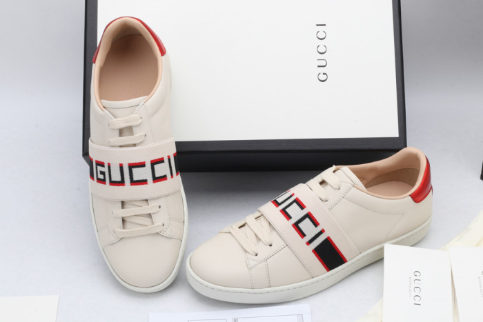 G*u*i  platform sneaker