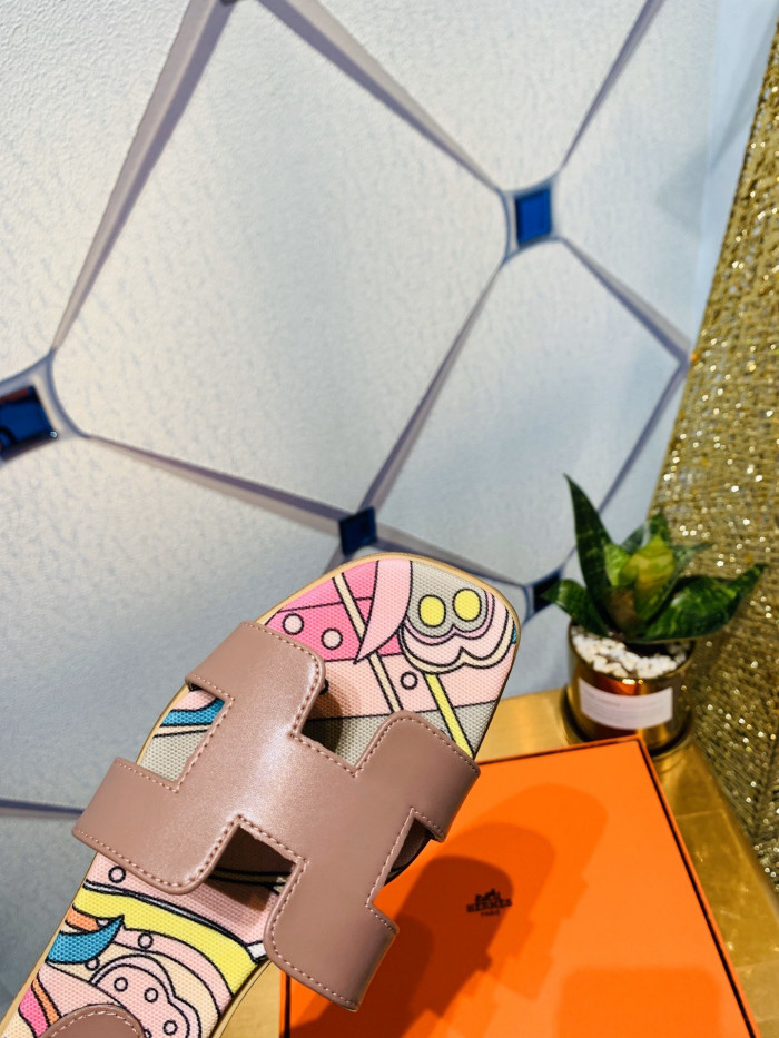 H**mes sandals