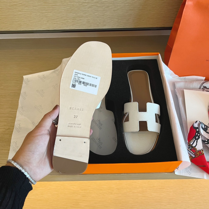 H**mes sandals