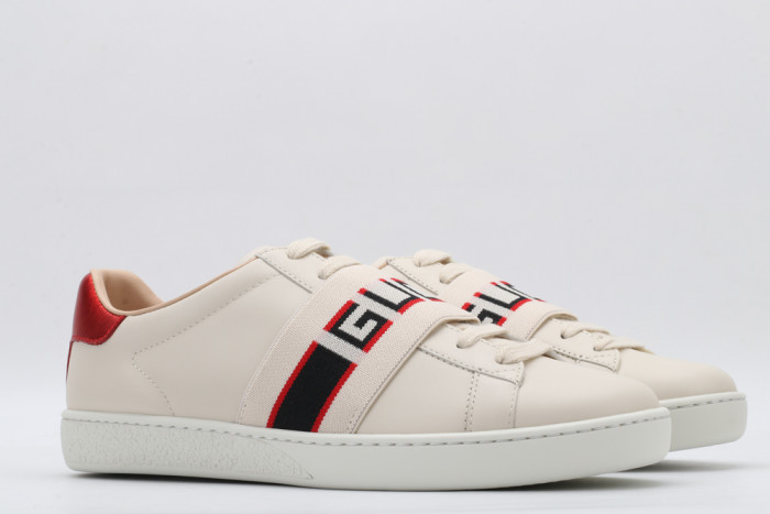 G*u*i  platform sneaker