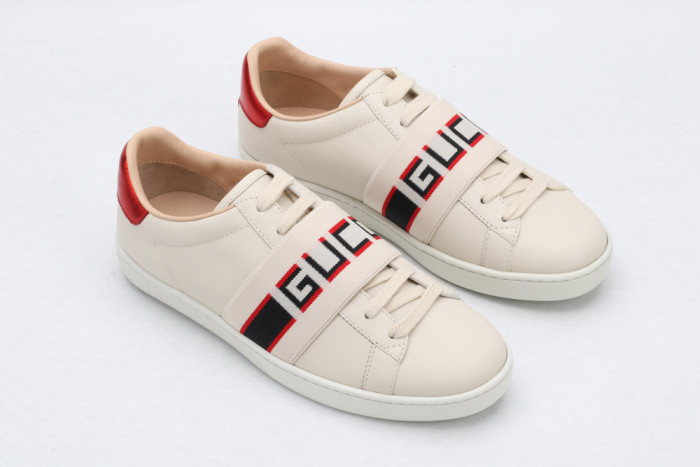 G*u*i  platform sneaker