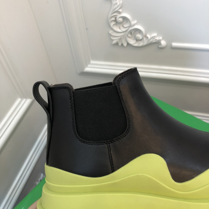 botteg*Ve*ne*ta boots women + men