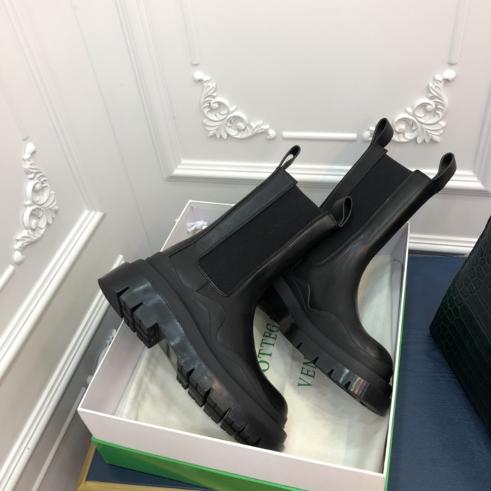 botteg*Ve*ne*ta boots women + men