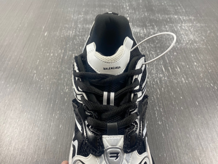 Ba*len*cia*ga -runner