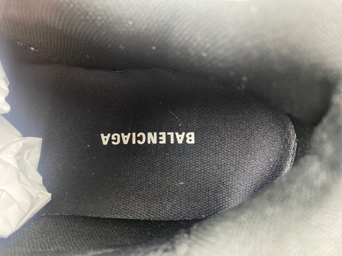 Ba*len*cia*ga -runner