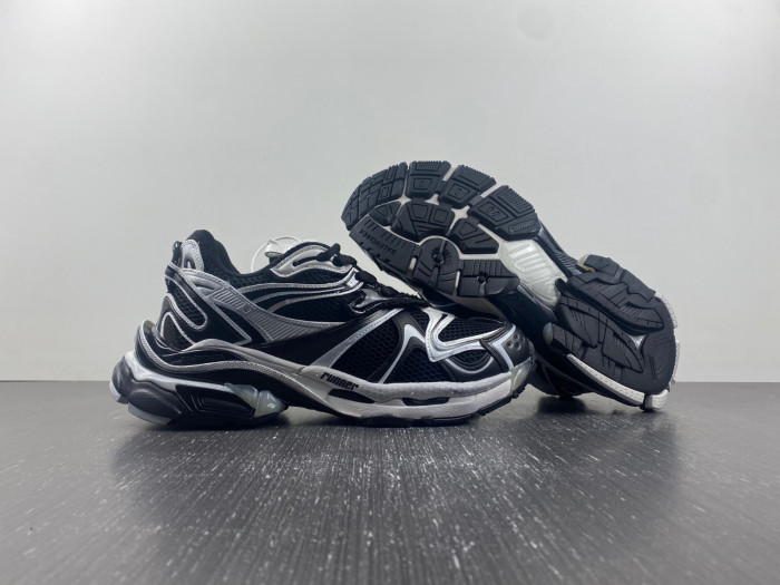 Ba*len*cia*ga -runner