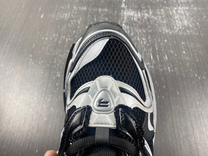 Ba*len*cia*ga -runner