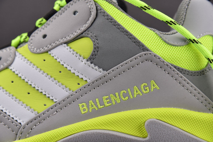 BLCG SNEAKER TRIPLE.S.