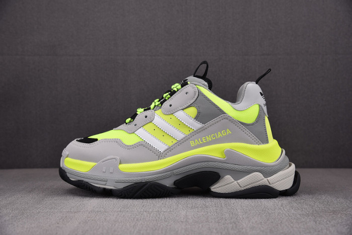 BLCG SNEAKER TRIPLE.S.