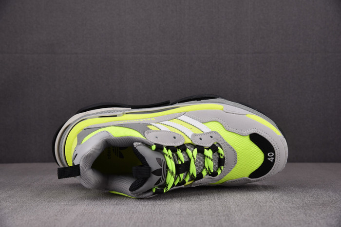 BLCG SNEAKER TRIPLE.S.