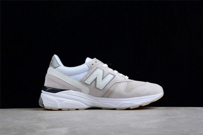 New Balance M7709CV