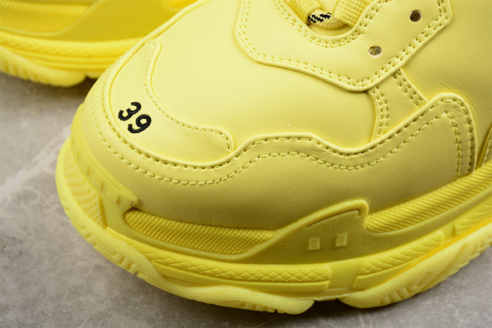 BLCG SNEAKER TRIPLE.S.