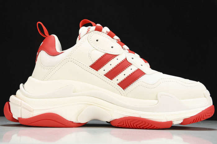 BLCG SNEAKER TRIPLE.S.