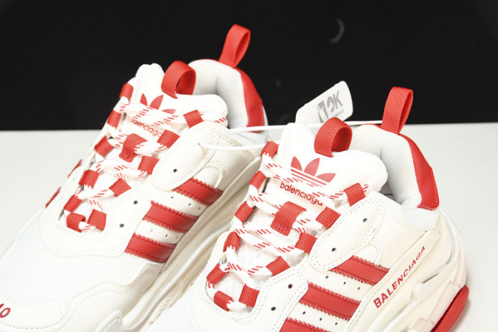 BLCG SNEAKER TRIPLE.S.