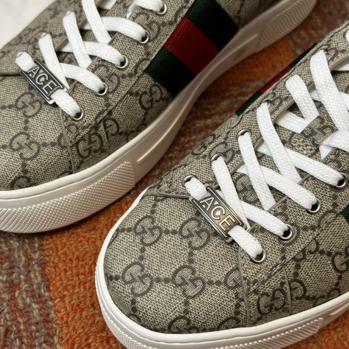 G*u*i sneaker