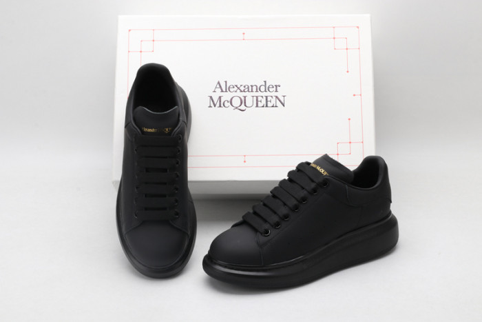 ALEXANDER MCQUEEN OVERSIZED
