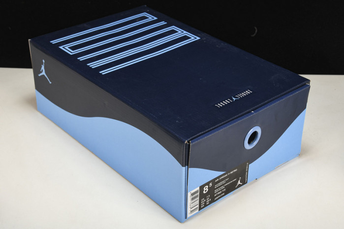 Air Jordan 11 Retro Low 