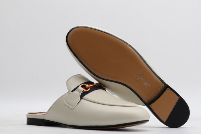 G*u*i loafer