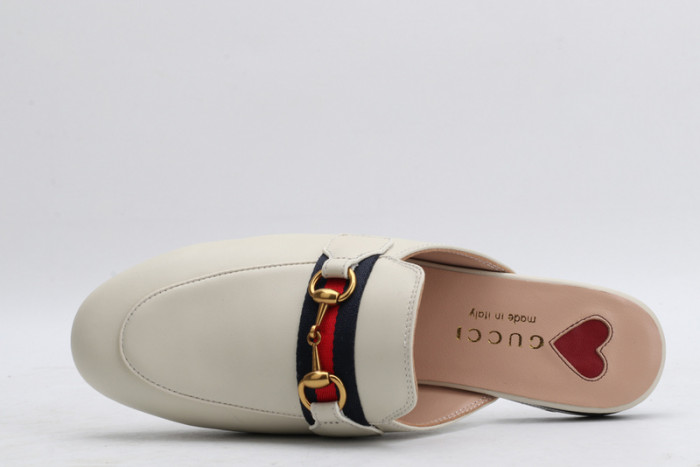 G*u*i loafer