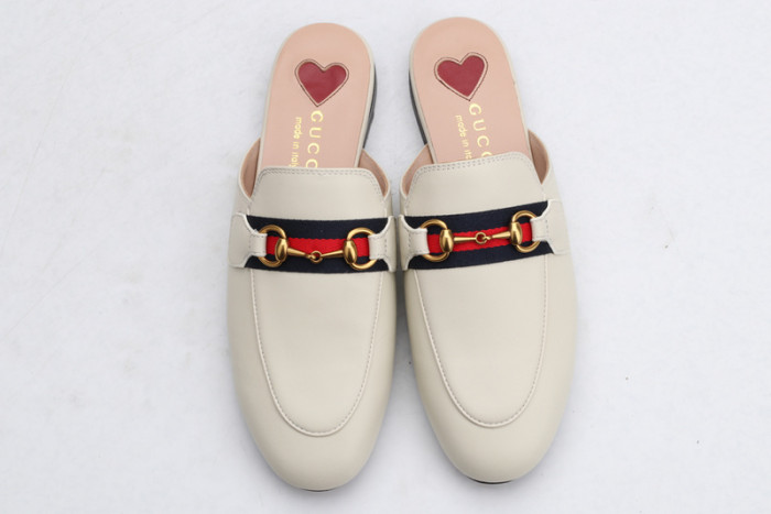 G*u*i loafer