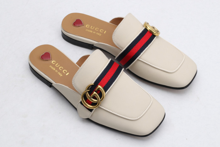 G*u*i loafer