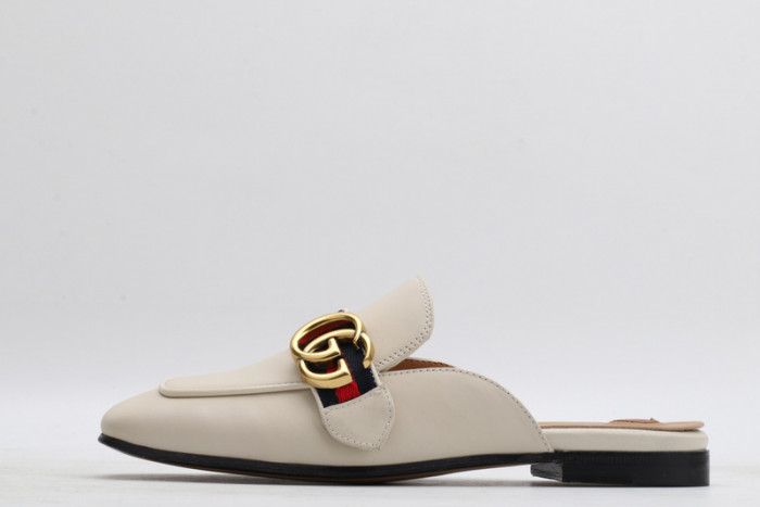 G*u*i loafer