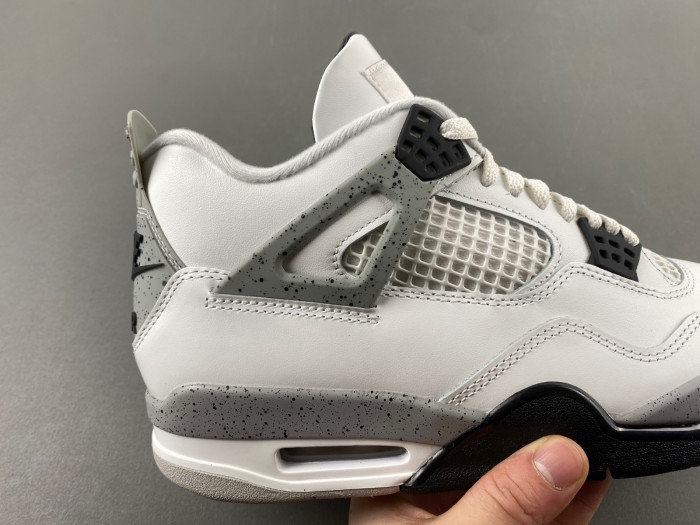 Air Jordan 4 "White Cement" 2025 FV5029-100