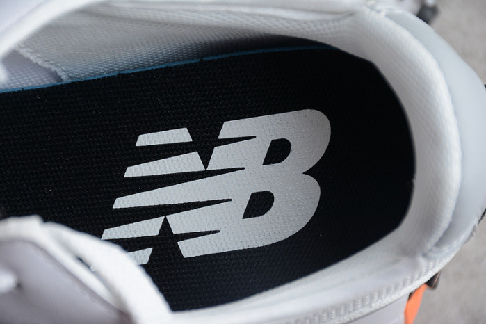 New Balance MS327LA