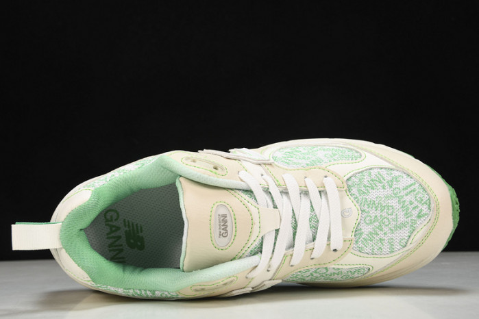 New Balance ML2002RGC