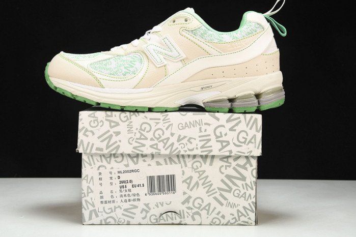 New Balance ML2002RGC