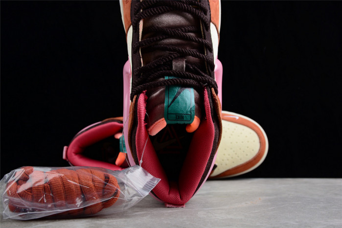 SOCIAL STATUS X DUNK MID 