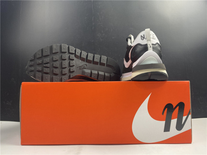 SACAI X NIKE PEGASUA VAPORFLY BLACK WHITE CI9928-001
