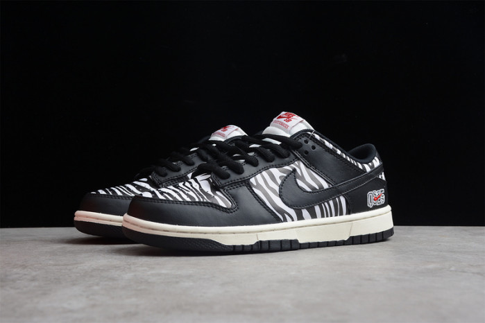Quartersnacks x Nike SB Dunk Low Zebra DM3510-001