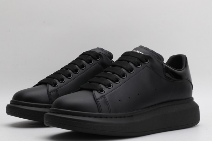 ALEXANDER MCQUEEN OVERSIZED