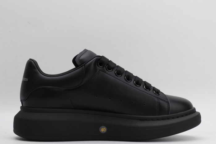 ALEXANDER MCQUEEN OVERSIZED