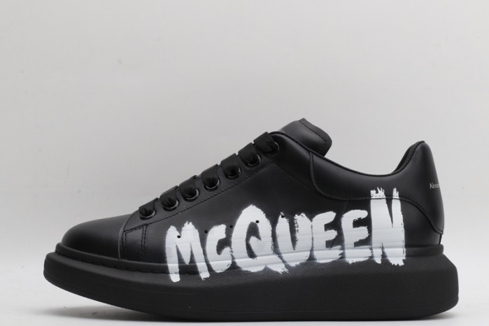 ALEXANDER MCQUEEN OVERSIZED
