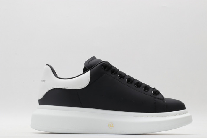 ALEXANDER MCQUEEN OVERSIZED