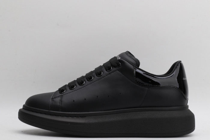 ALEXANDER MCQUEEN OVERSIZED