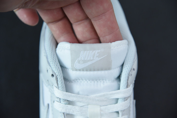 Nike Dunk Low Photon Dust (W) - DD1503-103