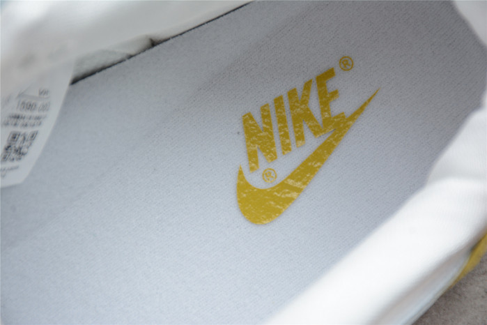 Nike Dunk Low Lemon Drop (W) - DJ6902-700