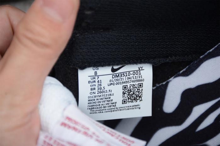 Quartersnacks x Nike SB Dunk Low Zebra DM3510-001