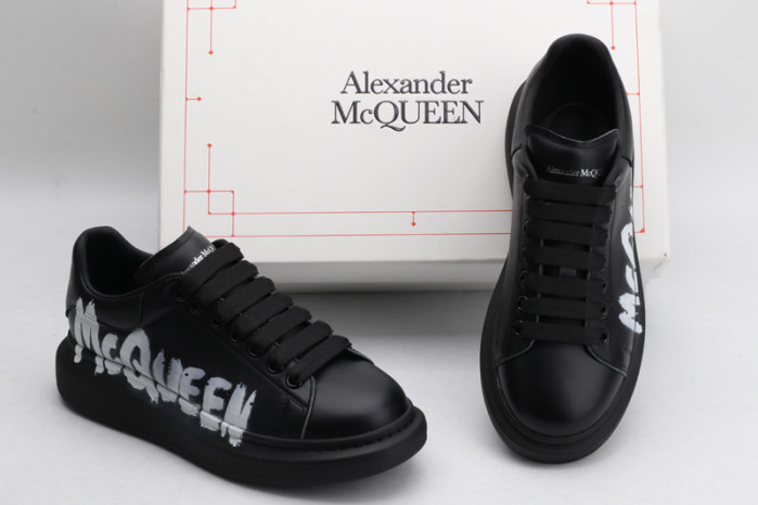 ALEXANDER MCQUEEN OVERSIZED