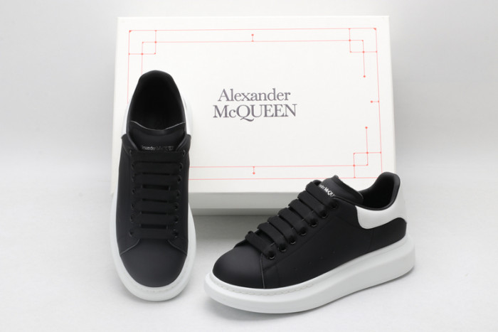 ALEXANDER MCQUEEN OVERSIZED